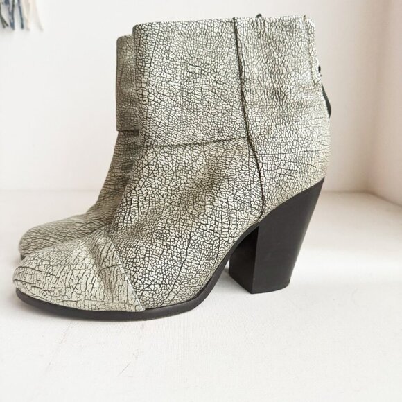 Rag & Bone Newbury Crackled Leather Classic Back Zip Booties 40 - Picture 5 of 10